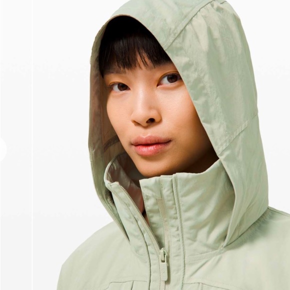 Lululemon size 2 Always Effortless Jacket
Green Fern - Picture 3 of 9
